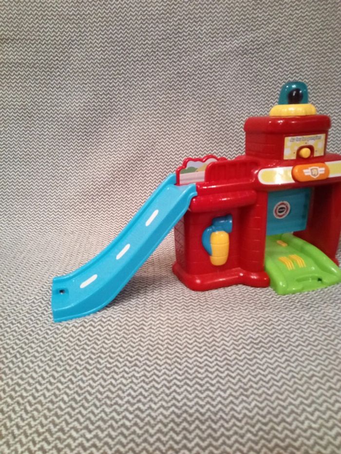Caserne Au feu les pompiers ! - VTech Tut-Tut bolides - photo numéro 4