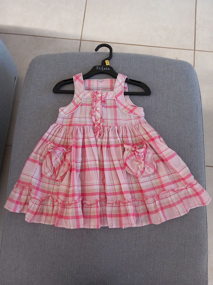 Robe rose à carreaux