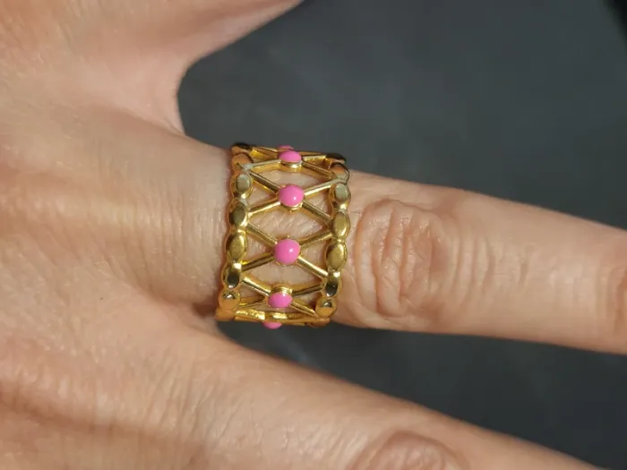 Bague acier inoxydable doré croisillons points roses - photo numéro 4