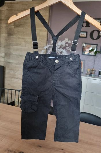 Pantalon à bretelles taille 18 mois