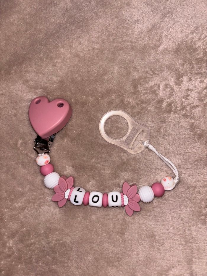 Attache sucette personnalisée