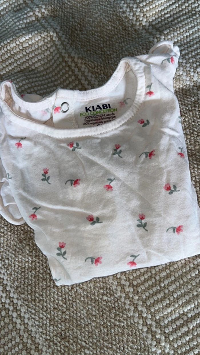 T-shirt à fleurs 🌷 - photo numéro 5