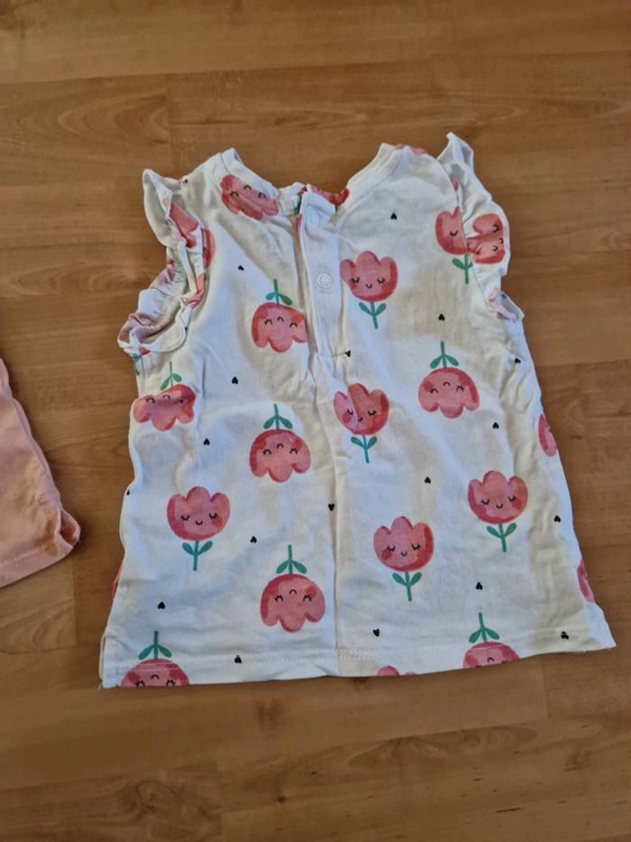 Lot 2 tshirt 6mois - photo numéro 3