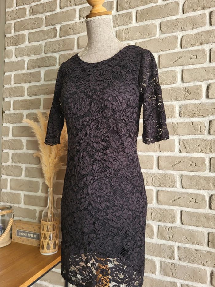 Jolie robe en dentelle florale noire Etam - Romantique chic - photo numéro 6
