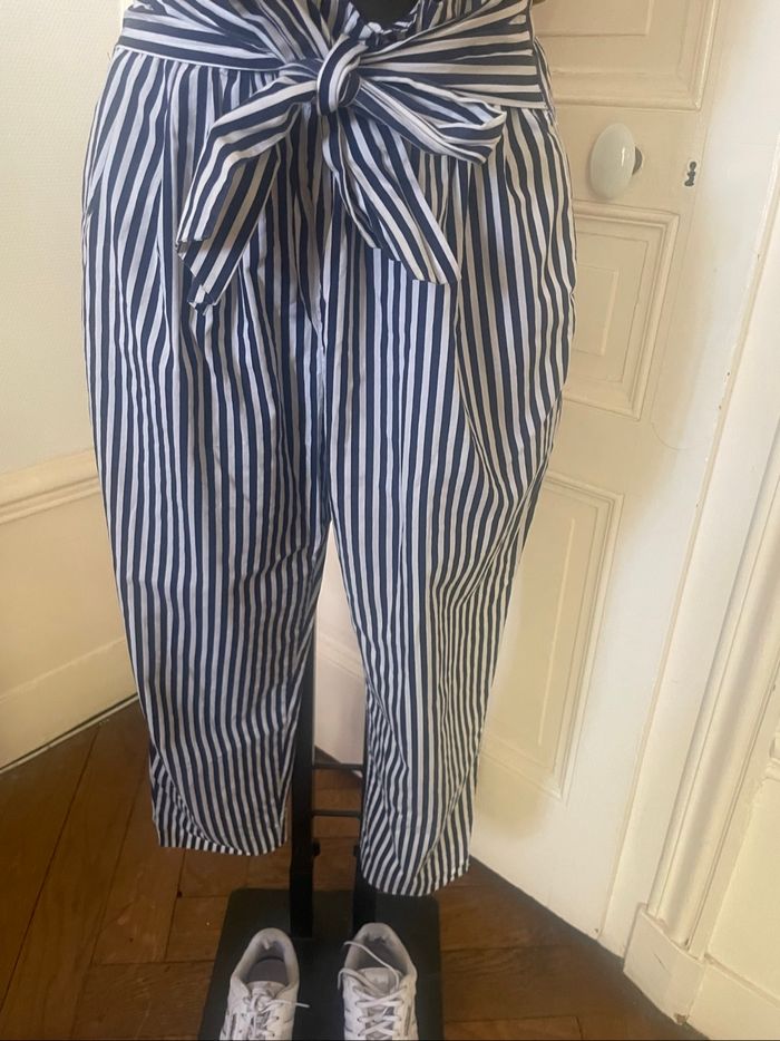 Pantalon chinos à rayures Zara 36