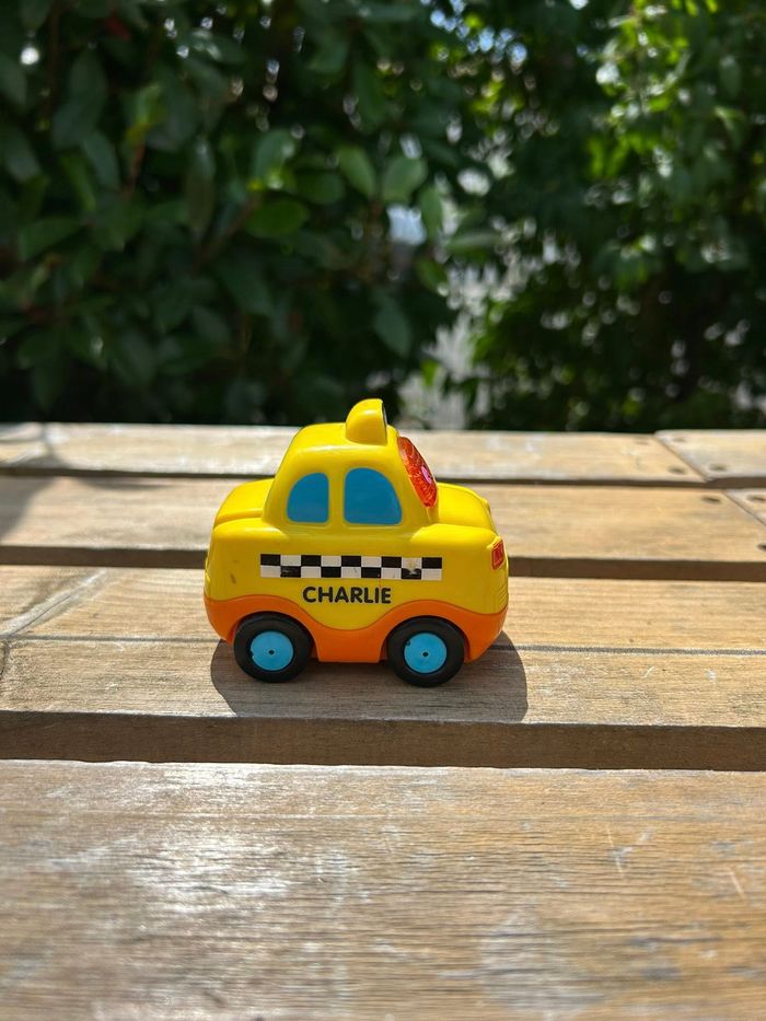 Charlie joli taxi - Tut Tut Bolides - photo numéro 2