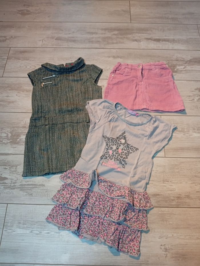 Lot robes et jupes hiver