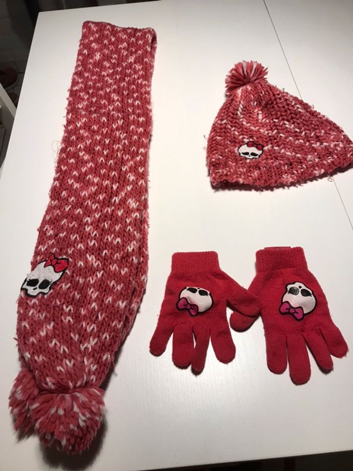 Lot écharpe gants bonnet