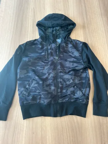 Veste de sport zippe à capuche 10 ans