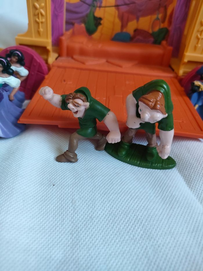 Lot jouets le Bossu de notre Dame - photo numéro 4