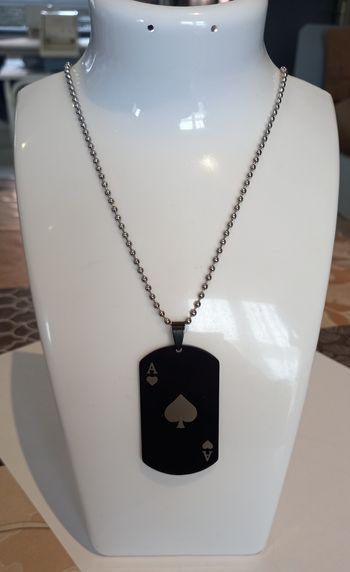 Collier plaque as de pique argenté noir