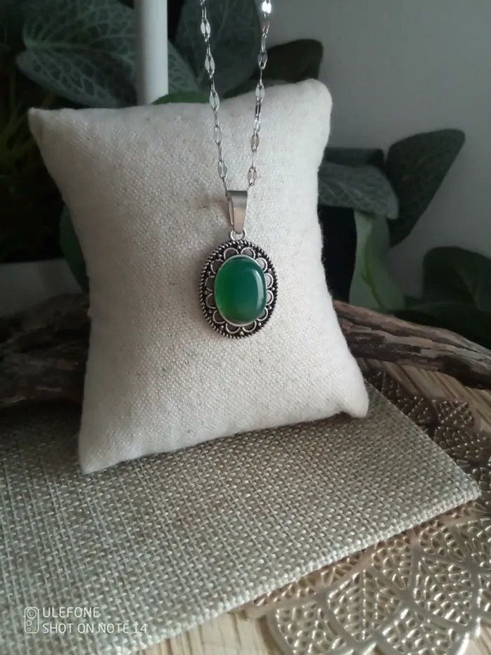 Collier pierre agate verte naturelle