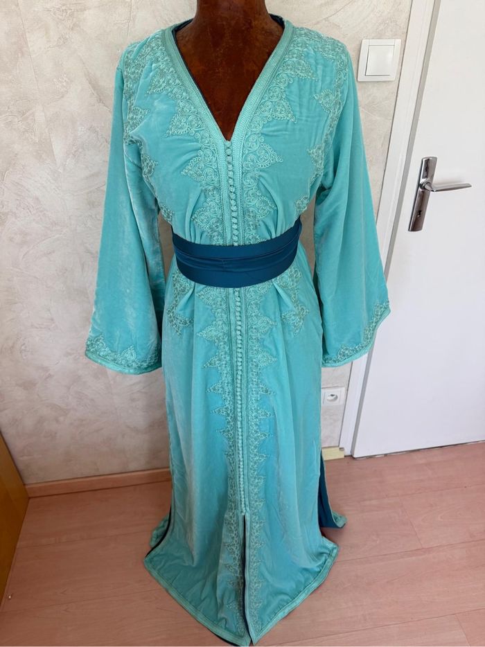 Caftan bleu cyan velours doublure intérieur soie - photo numéro 5