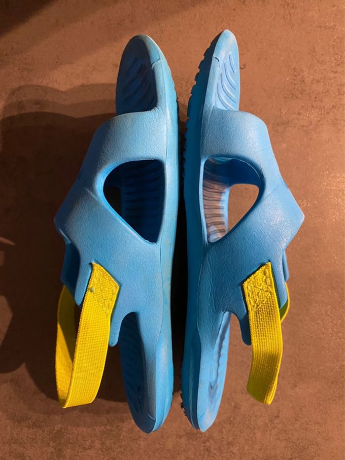 Claquettes bleu/verte taille 27/28 Décathlon - photo numéro 5