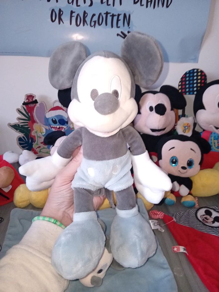 Gros lot de 15 peluches mickey dont 3 interactives prix non négociable - photo numéro 11
