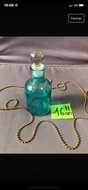 Bouteille bleue vintage :fiole