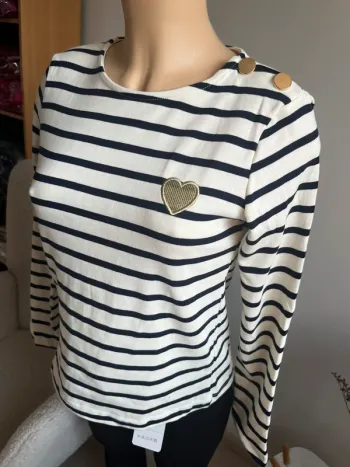 Pull léger marinière à cœur doré brodé taille M/L