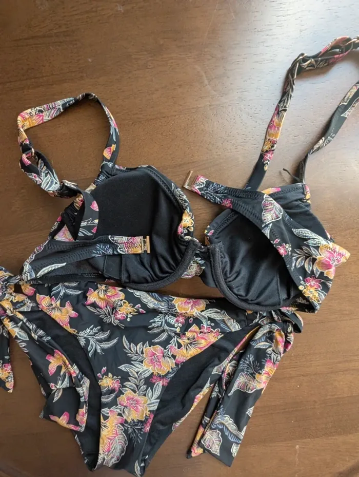 Maillot de bain 2 pieces - photo numéro 3