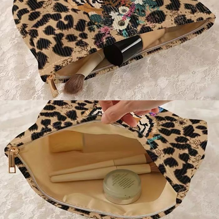 Trousse velours imprimé tigre fleuri – Neuve - photo numéro 3