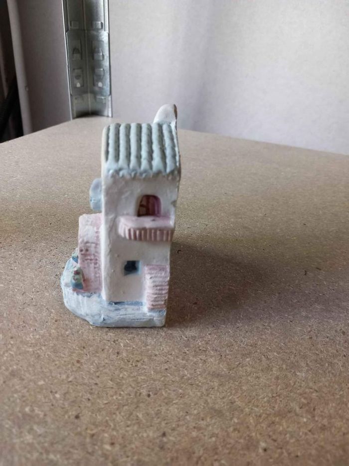 Petite maison en céramique - photo numéro 2