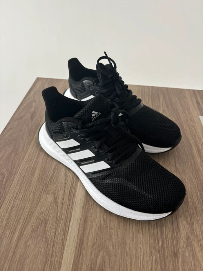 Baskets noir
