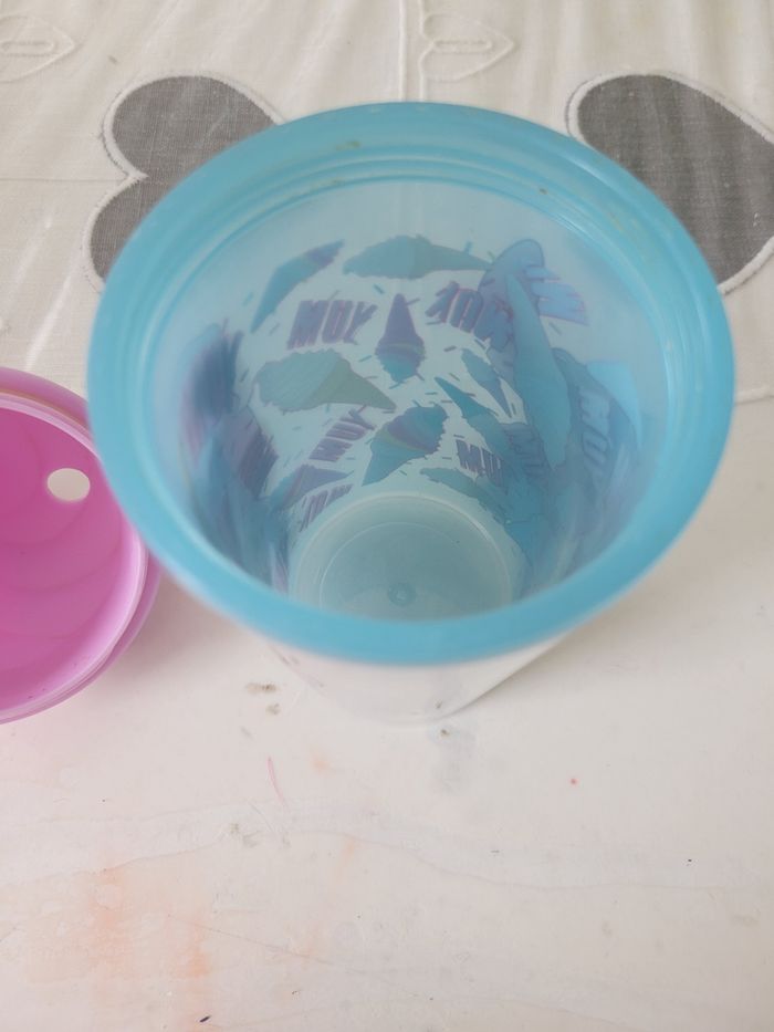 Grand verre plastique stitch avec couvercle pour paille - photo numéro 4