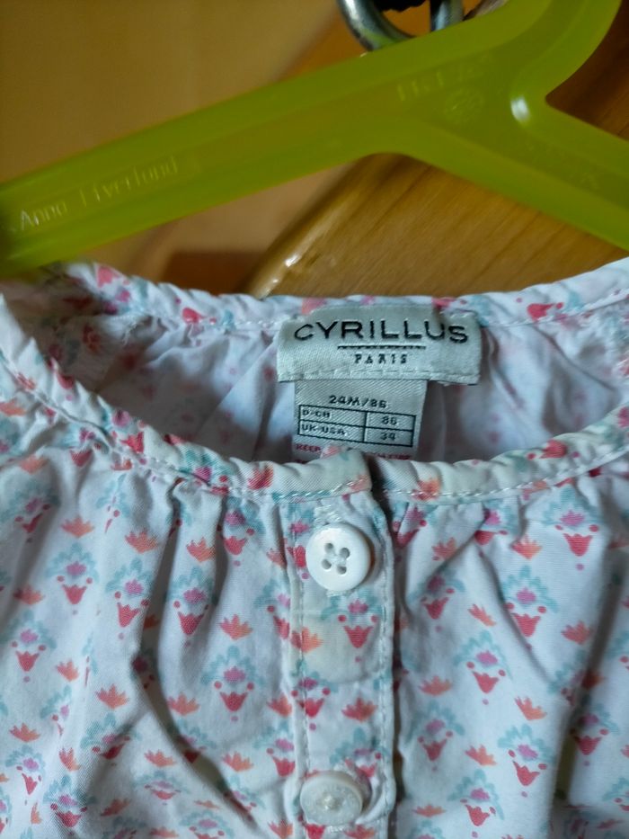 Très jolie blouse Cyrillus 2 ans - photo numéro 2