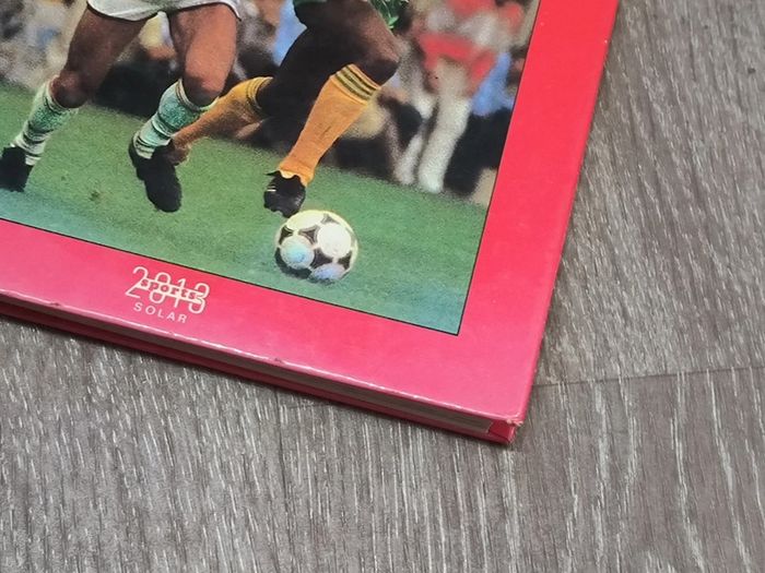 Vintage 40 ans Le livre d'or du football 1983 Charles bietry - photo numéro 5