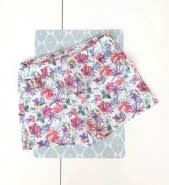 Short Denim Co - 12/13A