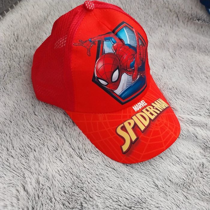 Casquette spiderman neuve - photo numéro 2