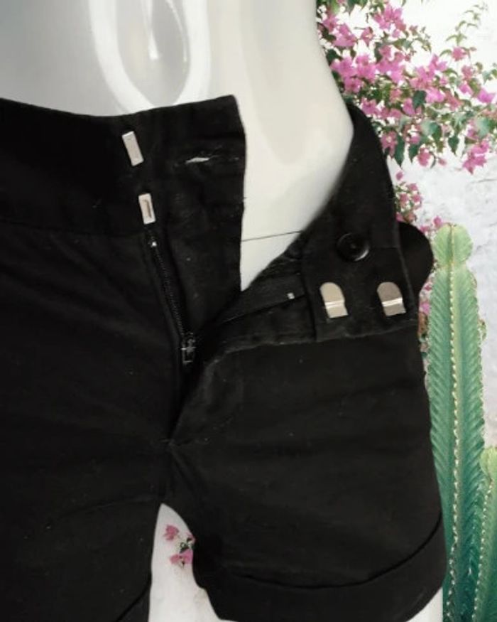 Short femme 36 Leava - photo numéro 2