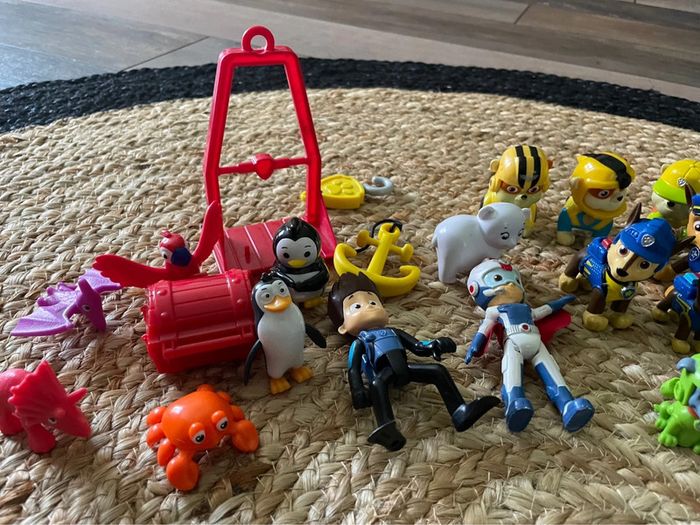 Lot de figurines - photo numéro 2