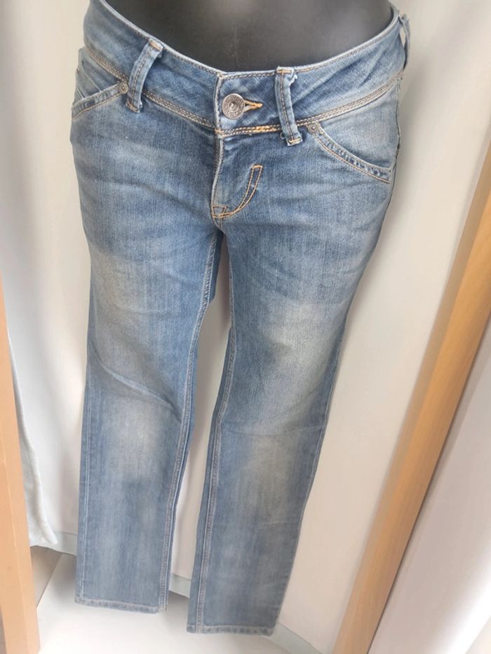Tommy Hilfiger jeans T.38 en tbe - photo numéro 3