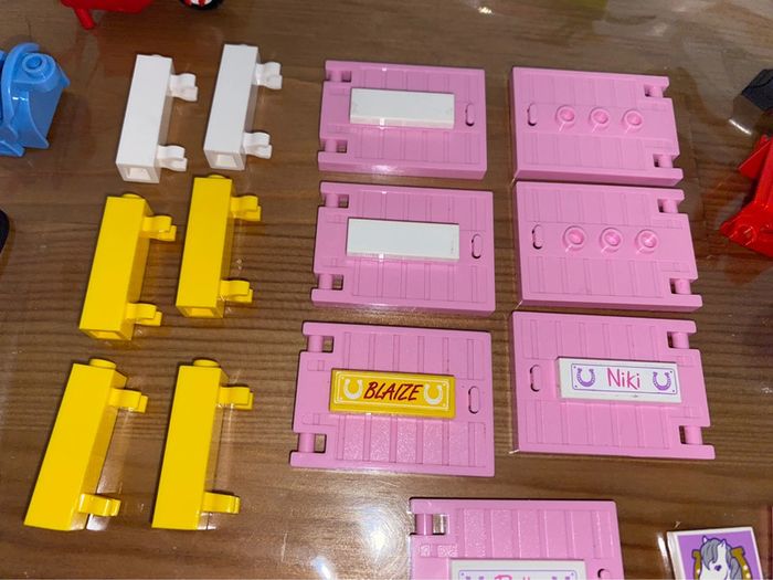 Lot de + de 150 pièces lego sur le thème de l’équitation. - photo numéro 14