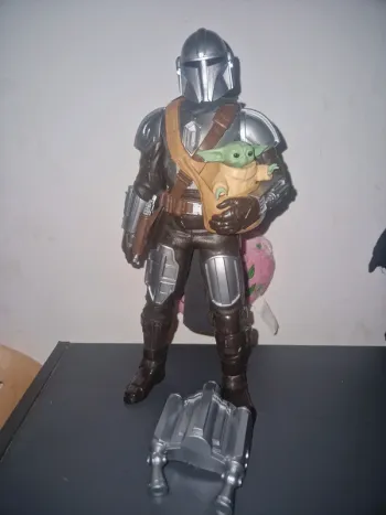 Figurine mandolerian électronique