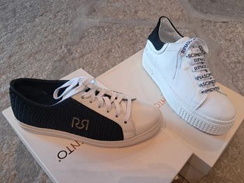Rinascimento baskets été blanches noires P.38 neuves