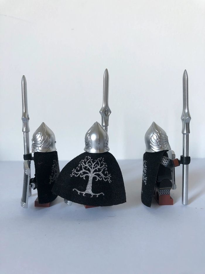 Figurine type lego 5 gardes lanciers de Minastirit. le seigneur des anneaux - photo numéro 2