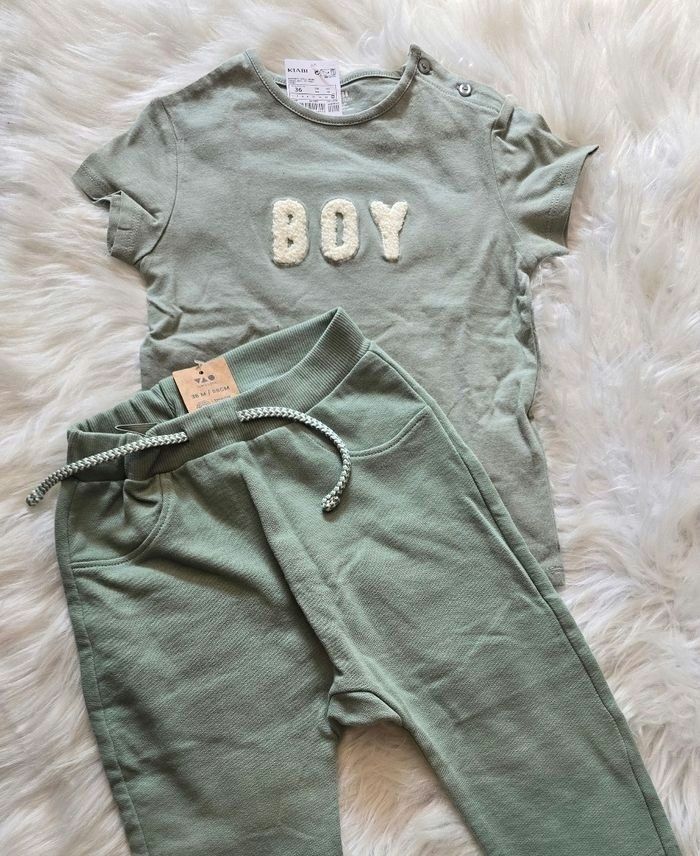 NEUFS (non portés) 🏷🏷💙🤩😍Ensemble teeshirt mc et pantalon 36mois garçon)