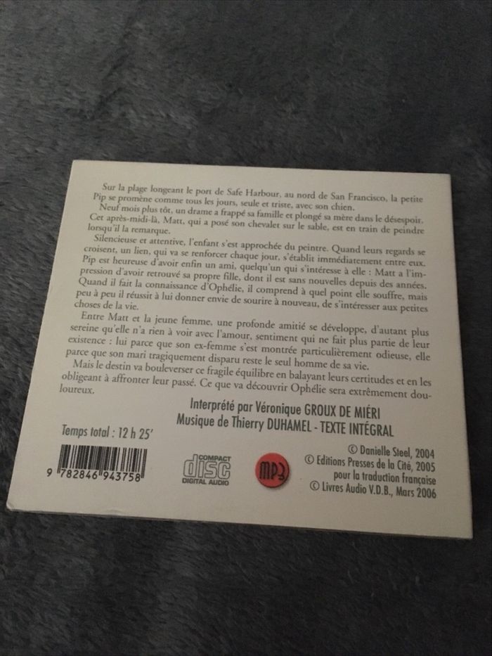 Livre audio à bon port de Daniel steel - photo numéro 2