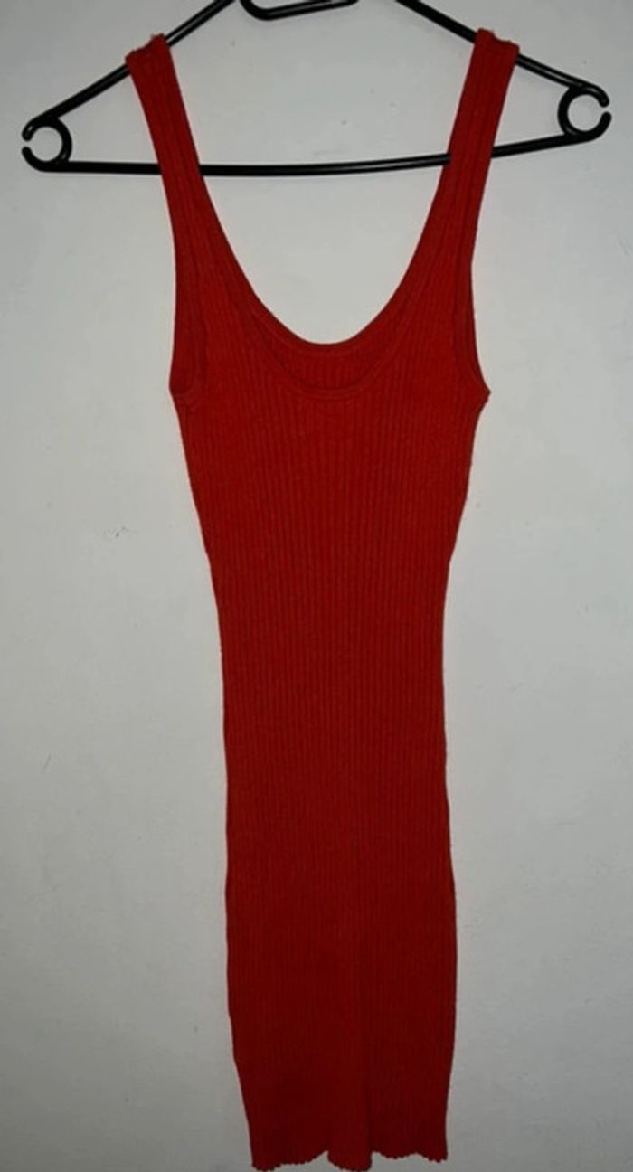Robe moulante au dessus des genoux taille 32 - photo numéro 2