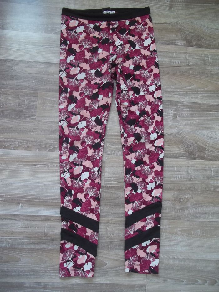 Legging de sport feuillages roses Gémo 12 ans