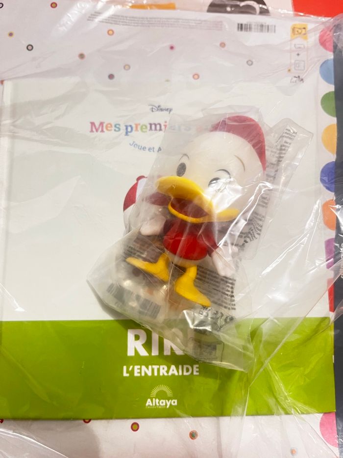 Livre Disney les premiers amis sous blister - photo numéro 2