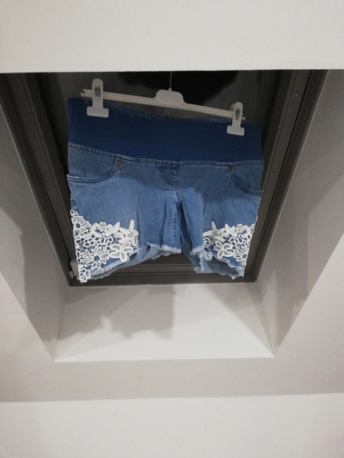 Short jeans