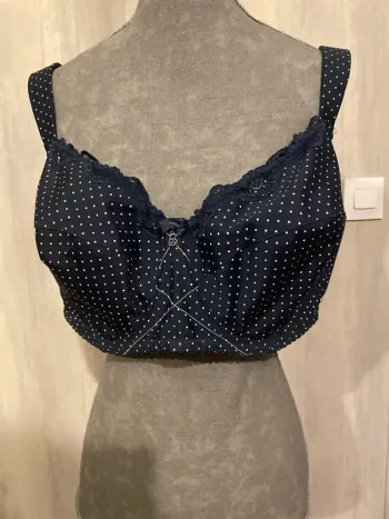 Soutiens-gorge bleu à pois