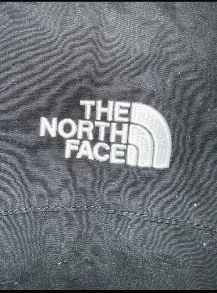 Parka noir et blanche très chaude intérieur sherpa capuche amovible The North Face - photo numéro 4