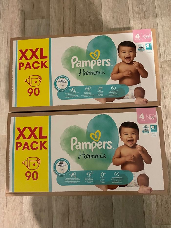 Mega pack de 180 couches pampers harmonie  taille 4 neuf
