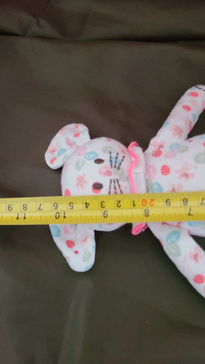 Doudou souris blanche fraises feuilles PETIT BATEAU - photo numéro 4