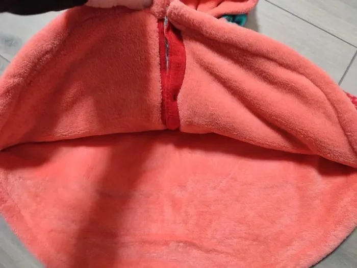 Poncho cape polaire 9 mois rouge orange inuit très bon état - photo numéro 5