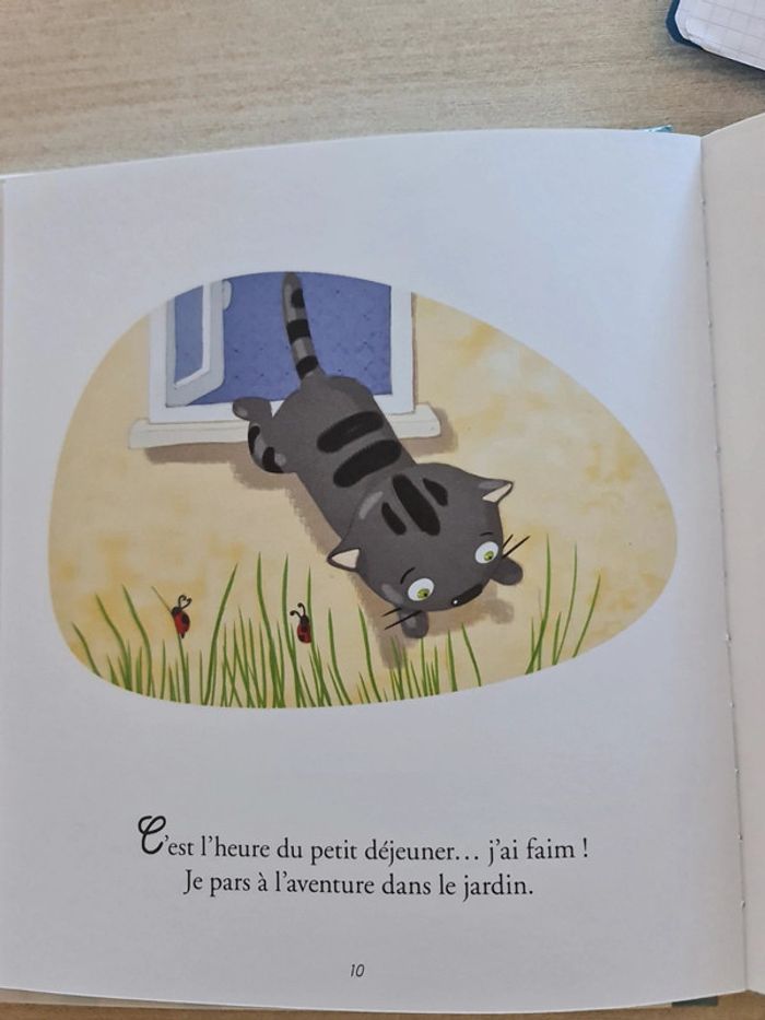 Livre la belle histoire de mes 1 an - photo numéro 2