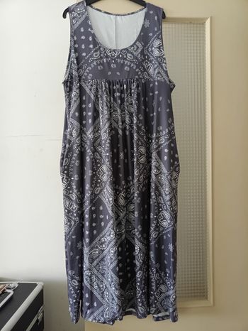 Robe noir gris avec poches 3XL